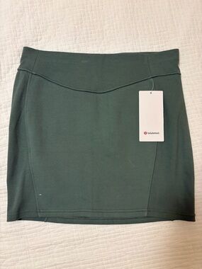 lululemon athletica Forest Green Scuba Skirt